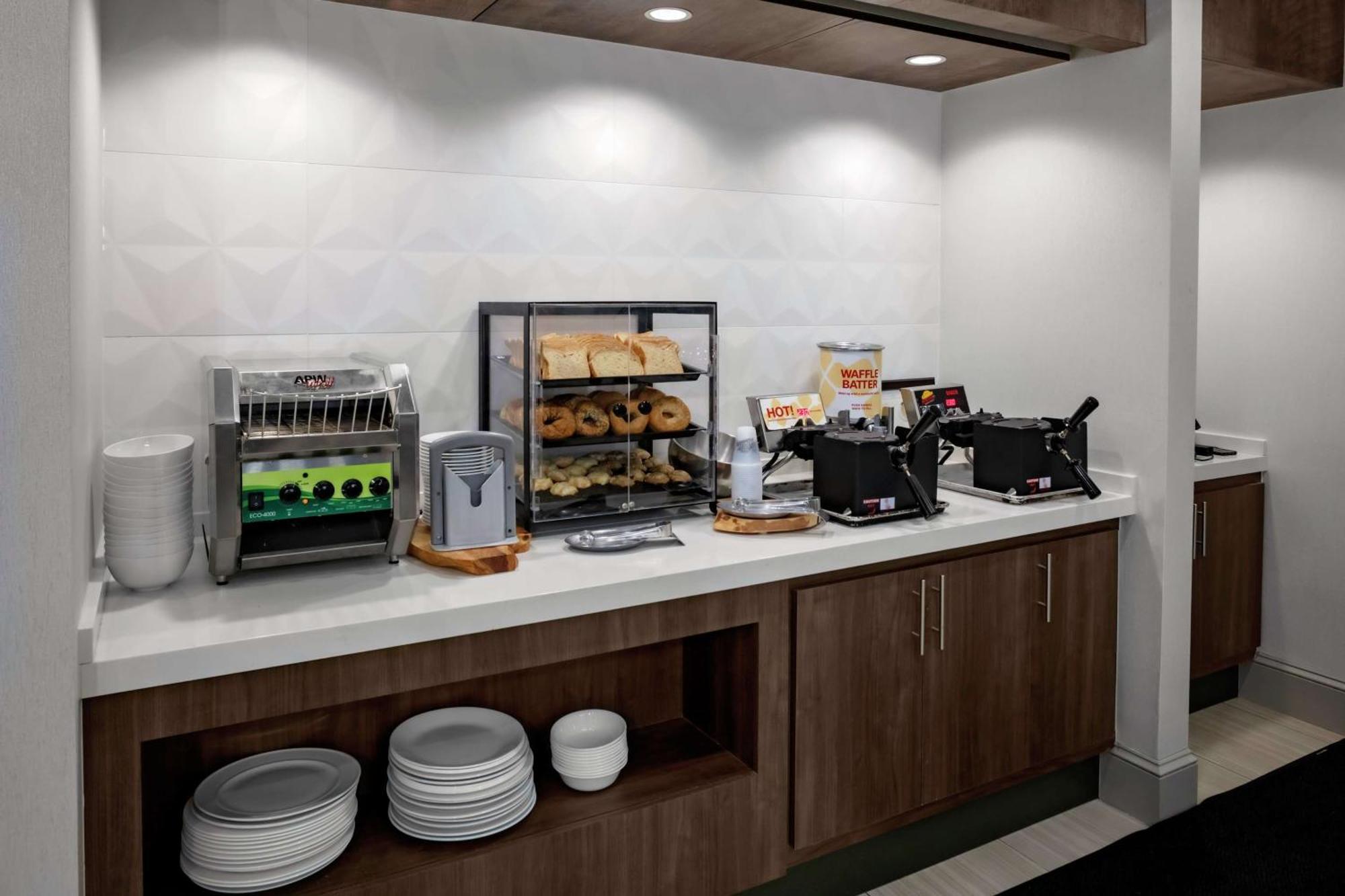 Hilton Garden Inn Atlanta Perimeter Center Dunwoody Extérieur photo